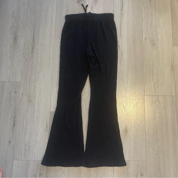 Aritzia The Group by Babaton Time Pant - Black high-waisted kick-flare pants - Picture 9 of 9